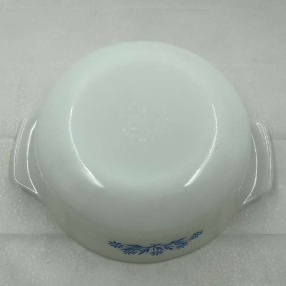 Vintage Anchor Hocking Cornflower Casserole Dish - Picture 4 of 6